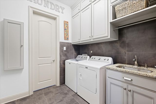 2901 Merryglen Lane, Flower Mound, TX 75022