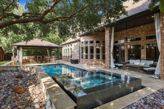 2901 Merryglen Lane, Flower Mound, TX 75022
