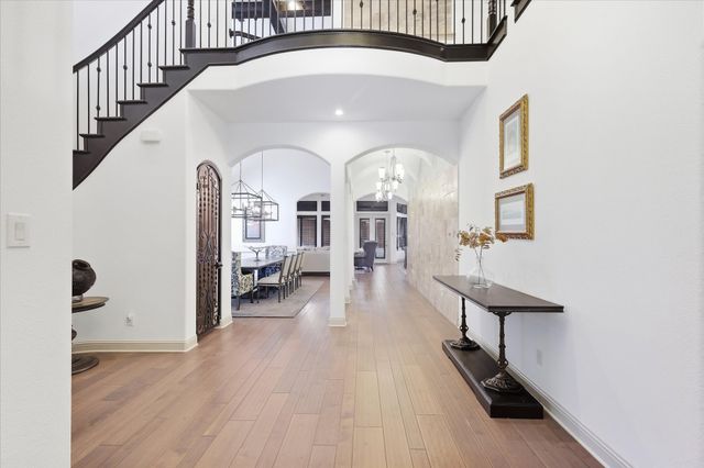 2901 Merryglen Lane, Flower Mound, TX 75022