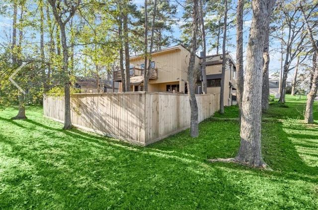 99 April Wind Dr N, Conroe, TX 77356