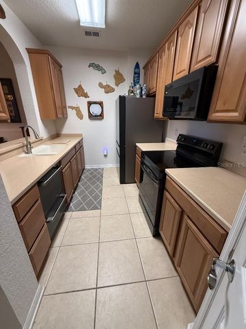 1357 VENEZIA COURT 303, Davenport, FL 33896