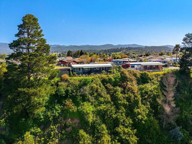 1514 Crest Drive 2, Fortuna, CA 95540