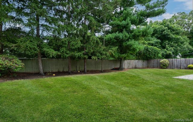 20 Arcadia Drive, Dix Hills, NY 11746