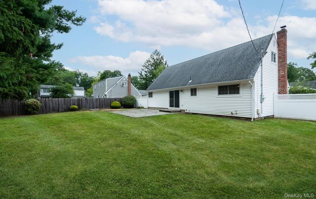 20 Arcadia Drive, Dix Hills, NY 11746