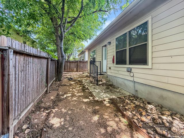 6226 Pecan Tree, San Antonio, TX 78240