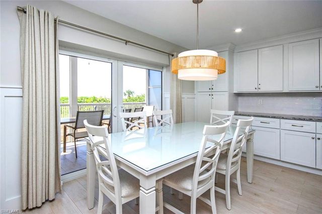 827 E Gulf DR D3, Sanibel, FL 33957