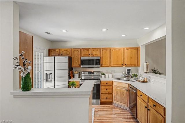 866 Creek Crossing Trail, Whitsett, NC 27377