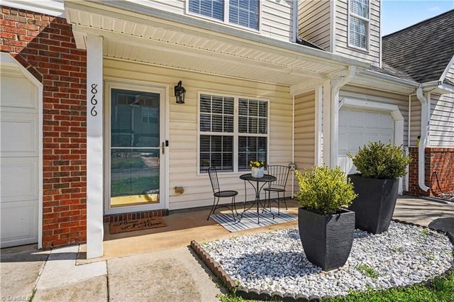 866 Creek Crossing Trail, Whitsett, NC 27377