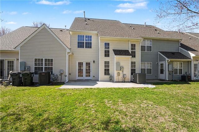 866 Creek Crossing Trail, Whitsett, NC 27377