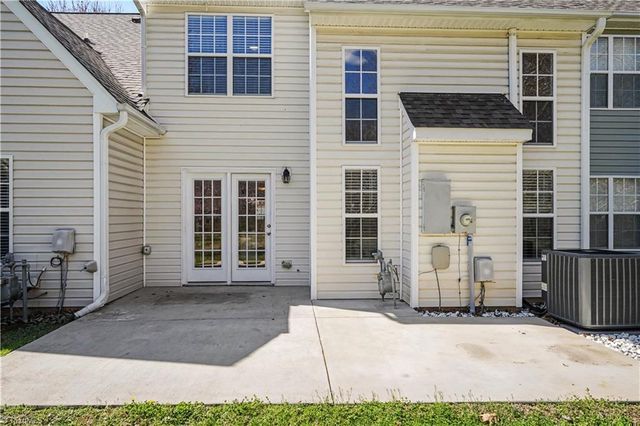 866 Creek Crossing Trail, Whitsett, NC 27377