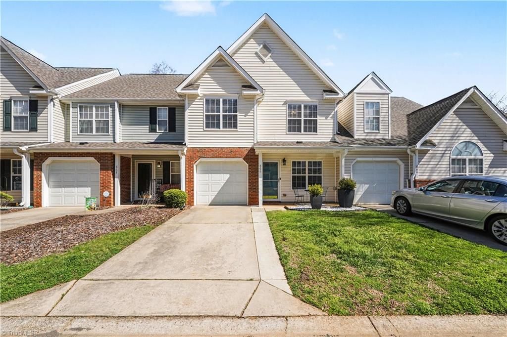 866 Creek Crossing Trail, Whitsett, NC 27377