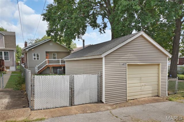 4436 Itaska, St Louis, MO 63116