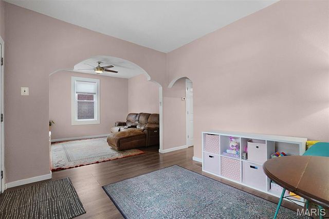4436 Itaska, St Louis, MO 63116