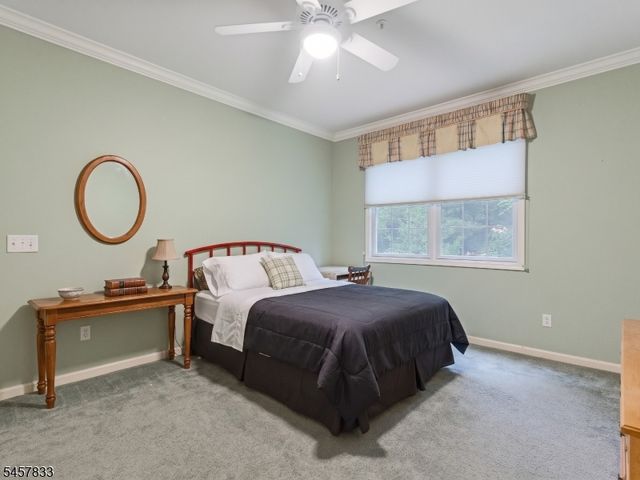 9 Goffle Brook Ct, Hawthorne Boro, NJ 07506