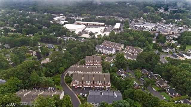 9 Goffle Brook Ct, Hawthorne Boro, NJ 07506