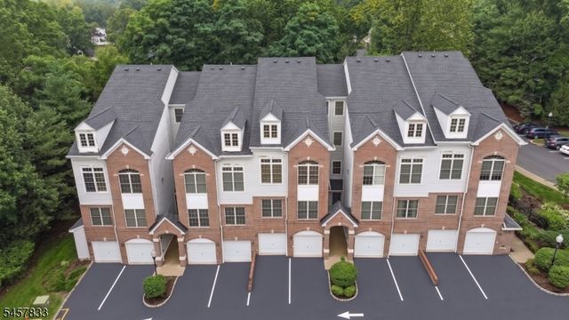 9 Goffle Brook Ct, Hawthorne Boro, NJ 07506