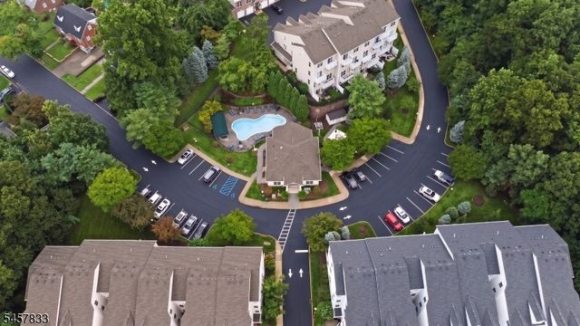 9 Goffle Brook Ct, Hawthorne Boro, NJ 07506