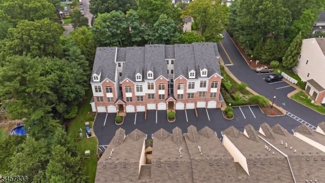 9 Goffle Brook Ct, Hawthorne Boro, NJ 07506