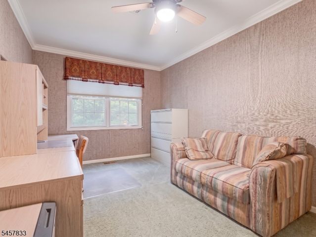 9 Goffle Brook Ct, Hawthorne Boro, NJ 07506