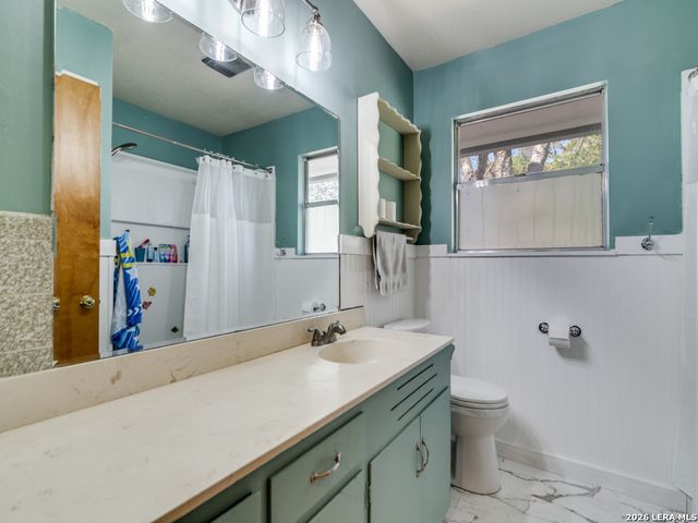 135 WALNUT GROVE RD, Boerne, TX 78006