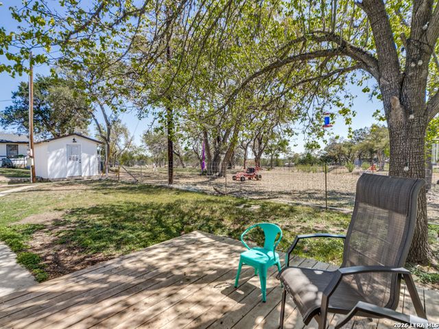 135 WALNUT GROVE RD, Boerne, TX 78006