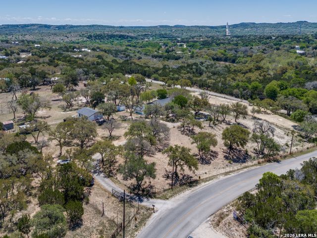 135 WALNUT GROVE RD, Boerne, TX 78006
