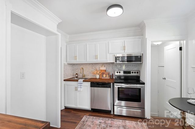 4 Elliott Drive, Thomasville, NC 27360