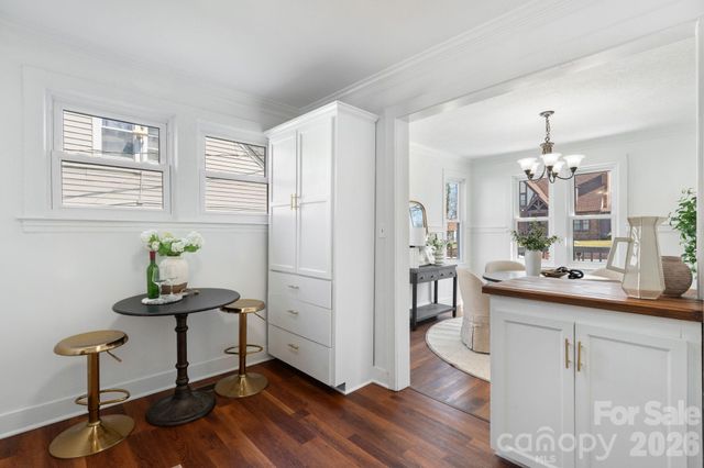 4 Elliott Drive, Thomasville, NC 27360