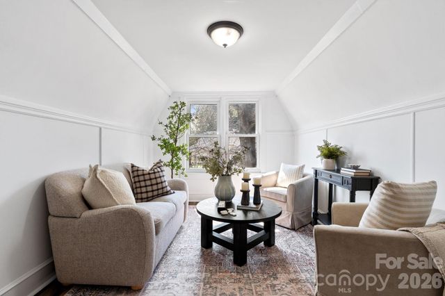 4 Elliott Drive, Thomasville, NC 27360