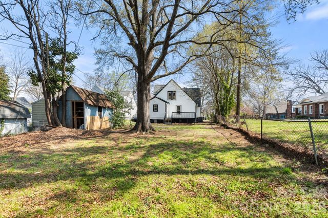 4 Elliott Drive, Thomasville, NC 27360