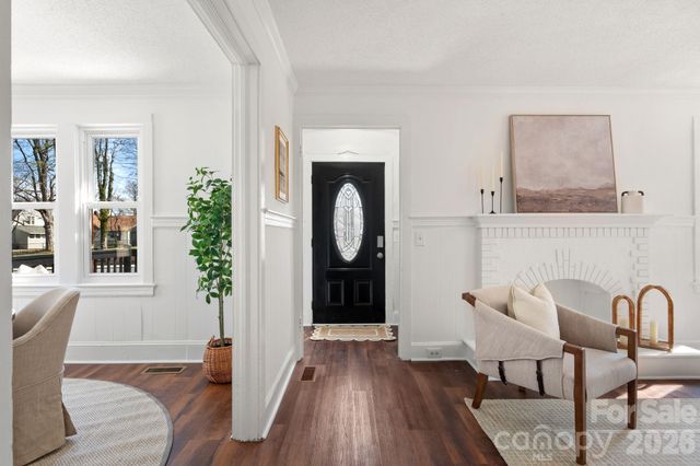 4 Elliott Drive, Thomasville, NC 27360