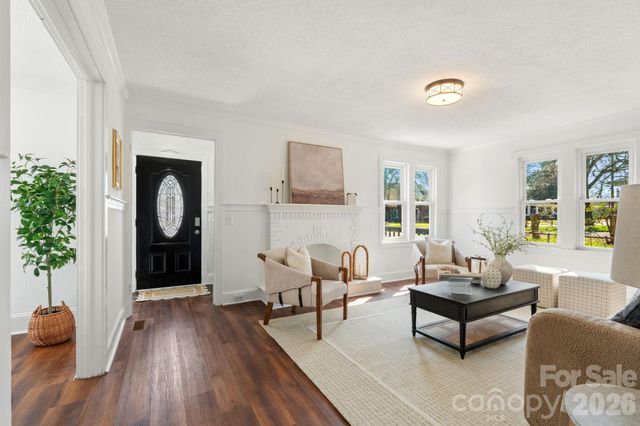 4 Elliott Drive, Thomasville, NC 27360