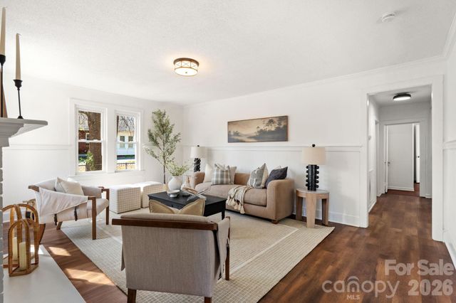 4 Elliott Drive, Thomasville, NC 27360