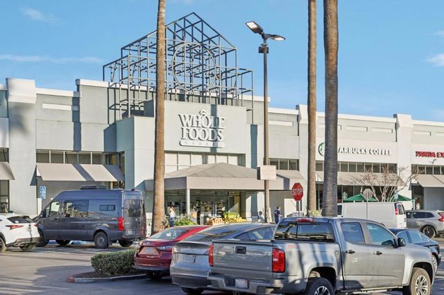 1460 Regalo Court, San Jose, CA 95128