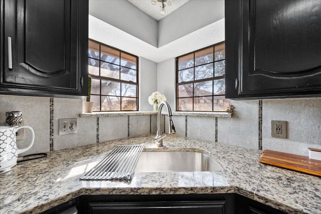 815 Kathrine Court, Cedar Hill, TX 75104