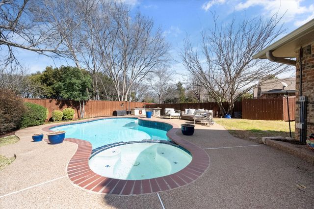 815 Kathrine Court, Cedar Hill, TX 75104