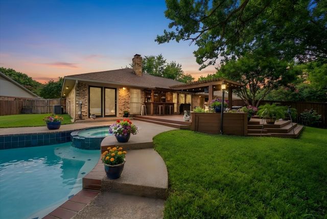 815 Kathrine Court, Cedar Hill, TX 75104