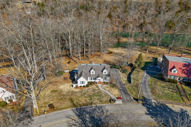 314 Westwood Dr, Mcminnville, TN 37110