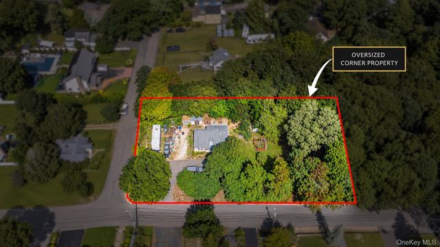 73 Ridgewood Avenue, Selden, NY 11784
