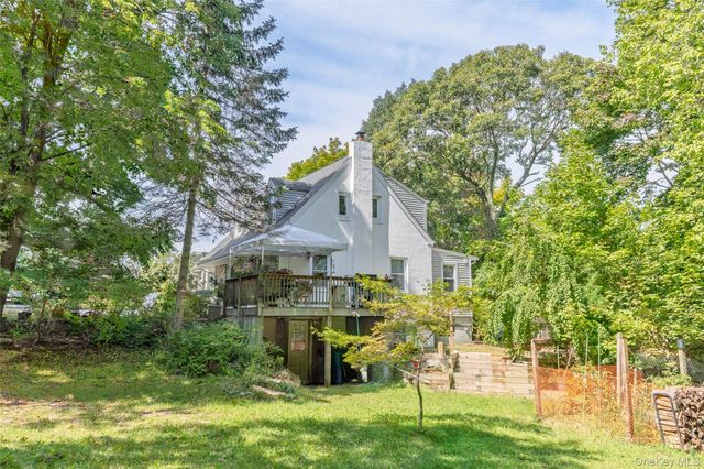 73 Ridgewood Avenue, Selden, NY 11784