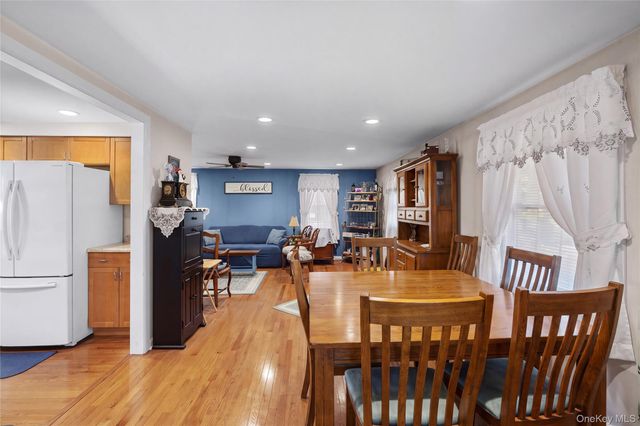 73 Ridgewood Avenue, Selden, NY 11784