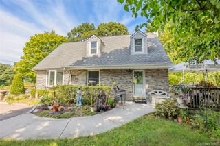 73 Ridgewood Avenue, Selden, NY 11784