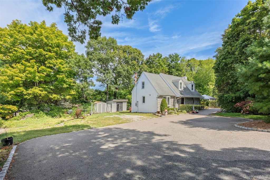 73 Ridgewood Avenue, Selden, NY 11784 — photo 3