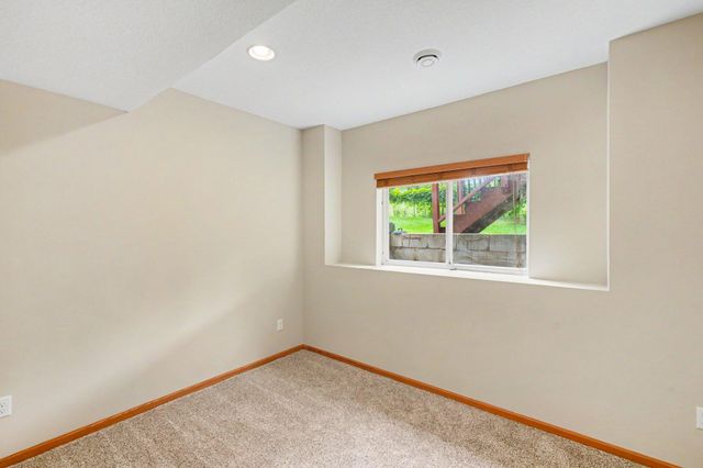 2920 18th Avenue E, Shakopee, MN 55379