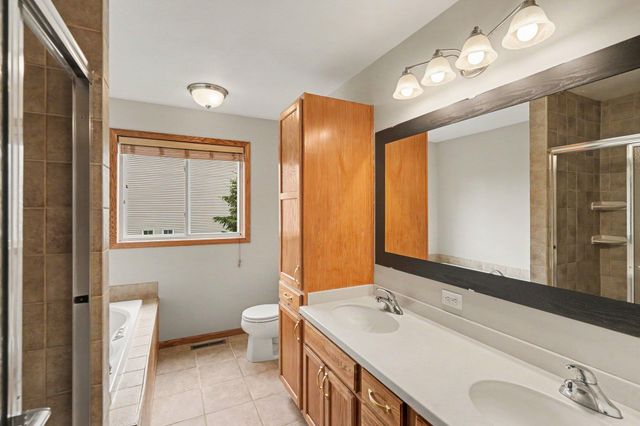 2920 18th Avenue E, Shakopee, MN 55379