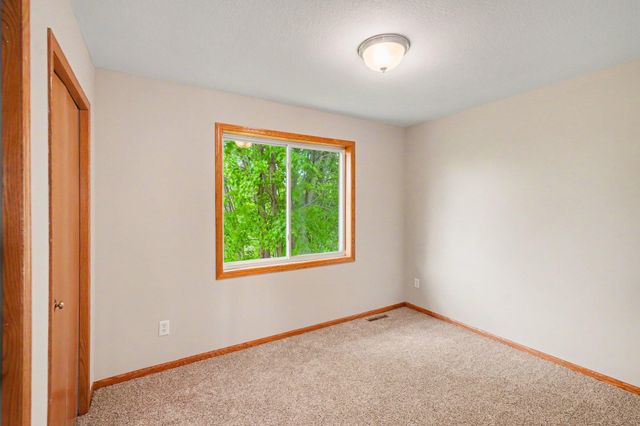 2920 18th Avenue E, Shakopee, MN 55379