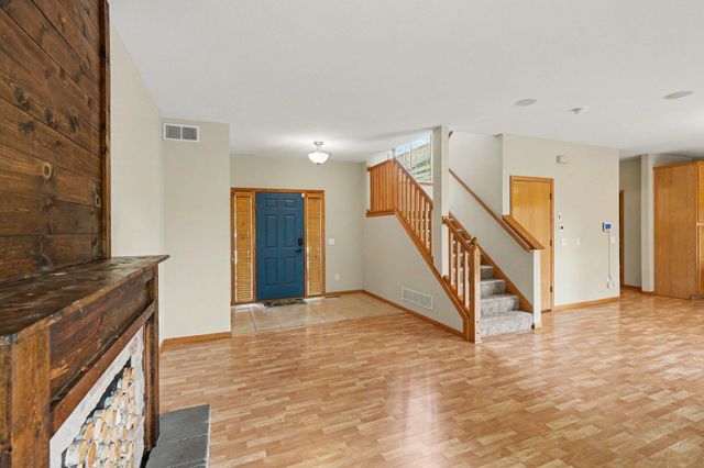 2920 18th Avenue E, Shakopee, MN 55379