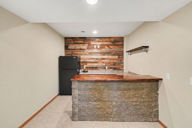 2920 18th Avenue E, Shakopee, MN 55379