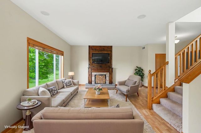 2920 18th Avenue E, Shakopee, MN 55379