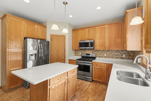 2920 18th Avenue E, Shakopee, MN 55379
